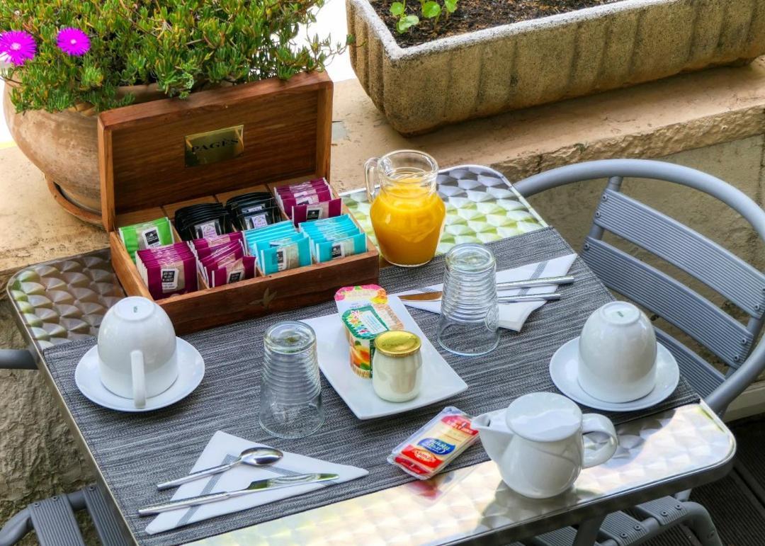 Hotel Univers Carpentras Zewnętrze zdjęcie