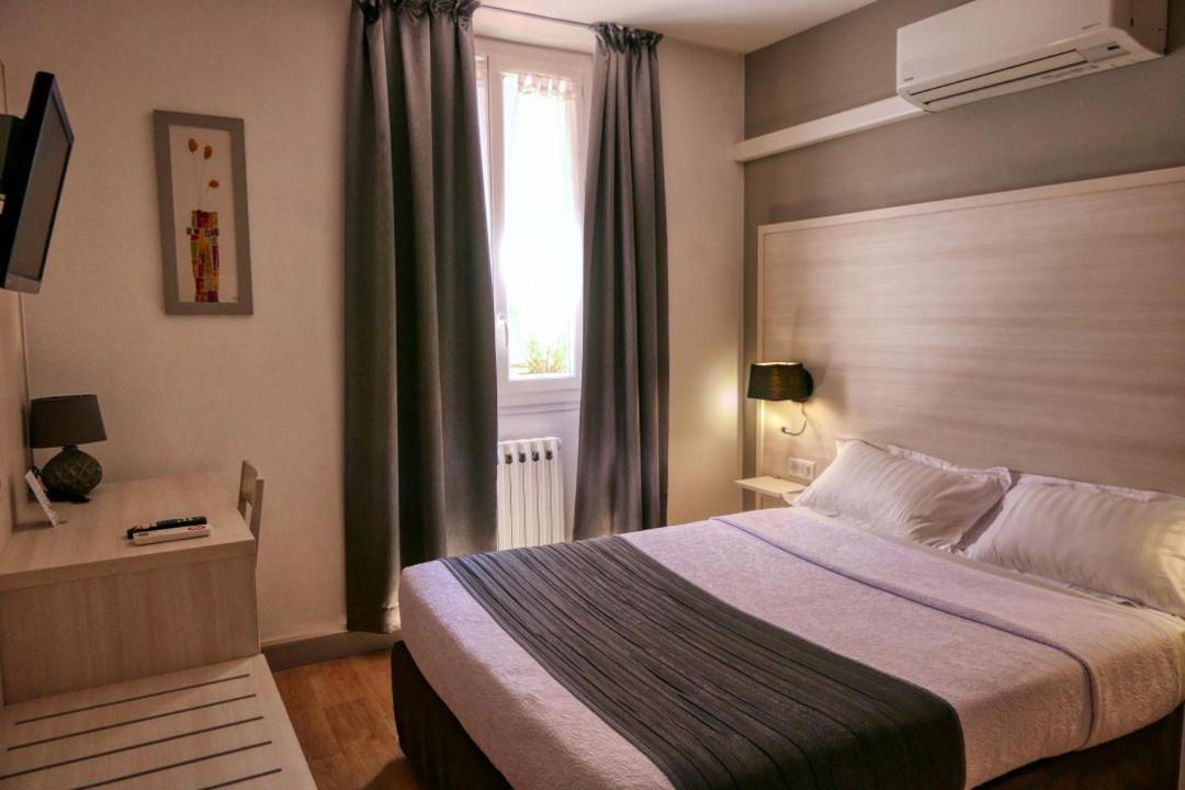 Hotel Univers Carpentras Zewnętrze zdjęcie