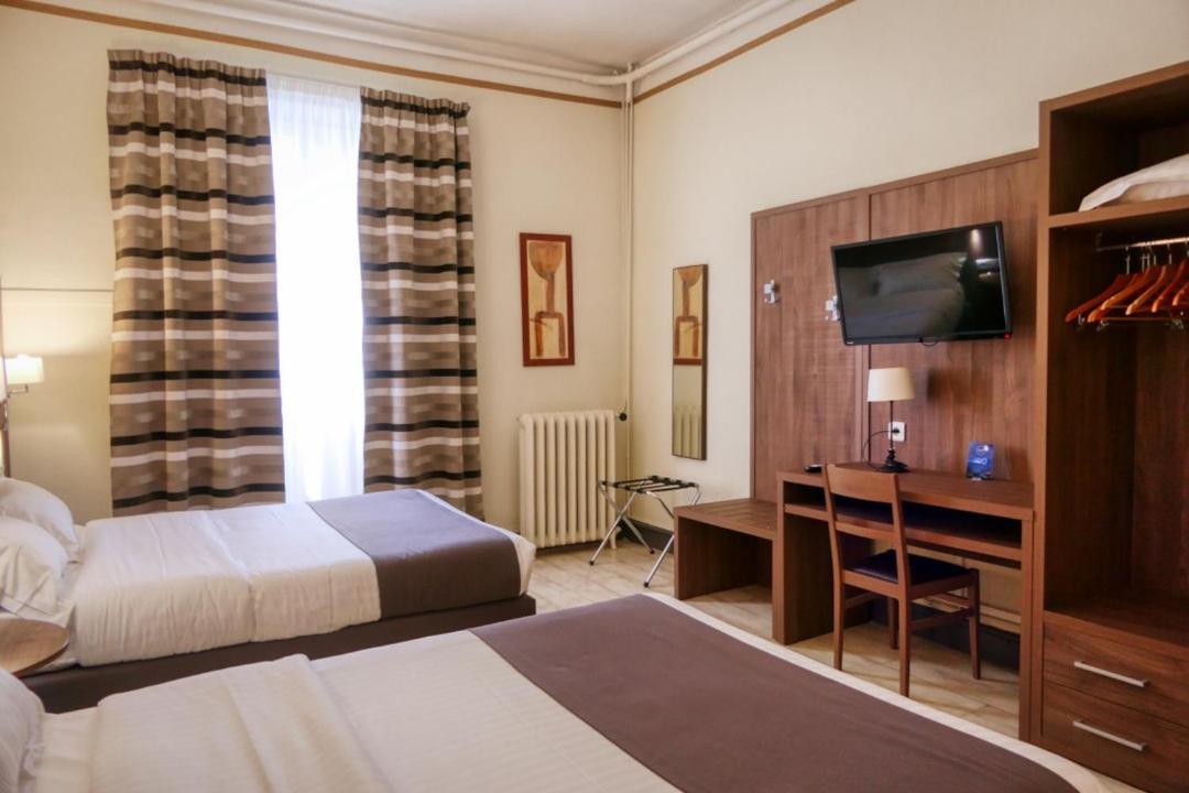 Hotel Univers Carpentras Zewnętrze zdjęcie