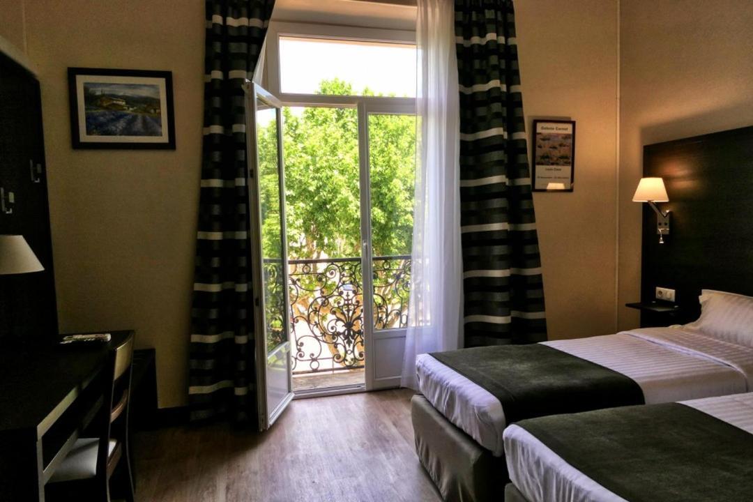 Hotel Univers Carpentras Zewnętrze zdjęcie