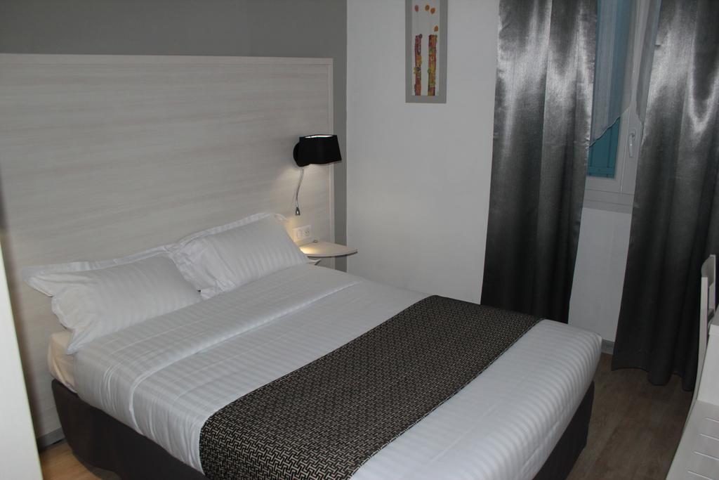 Hotel Univers Carpentras Zewnętrze zdjęcie