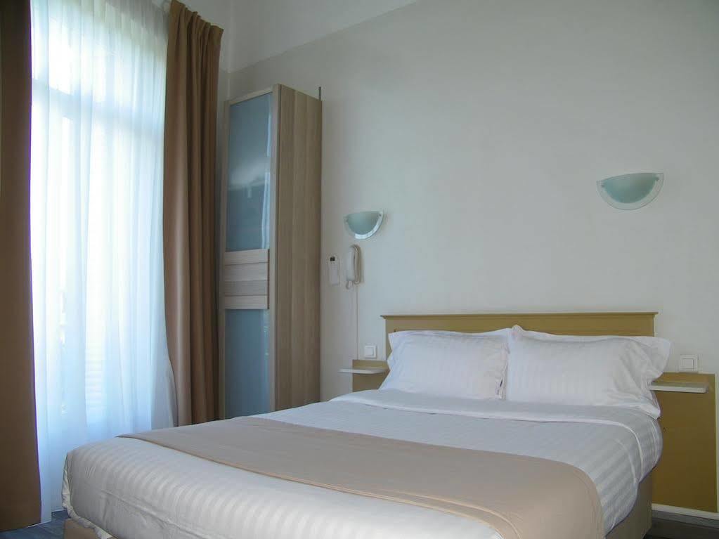 Hotel Univers Carpentras Zewnętrze zdjęcie