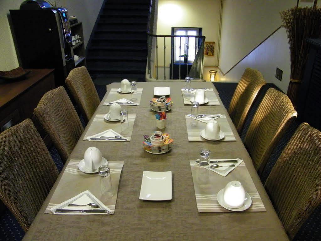 Hotel Univers Carpentras Zewnętrze zdjęcie